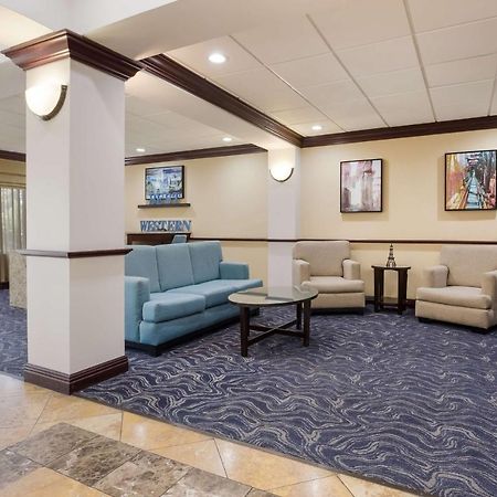 Best Western Coffeyville Central Business District Inn And Suites ภายนอก รูปภาพ