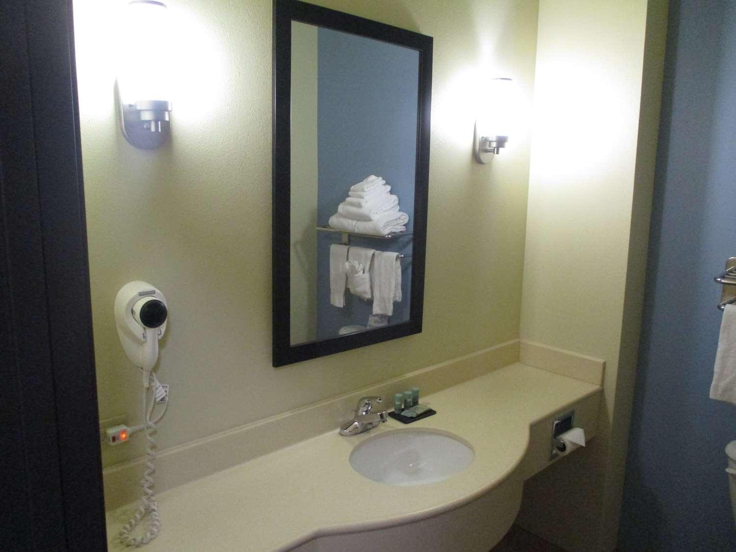 Best Western Coffeyville Central Business District Inn And Suites ภายนอก รูปภาพ