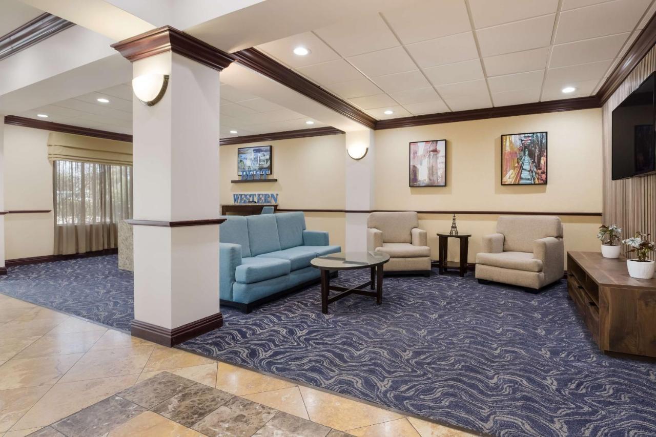 Best Western Coffeyville Central Business District Inn And Suites ภายนอก รูปภาพ