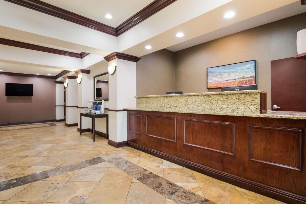 Best Western Coffeyville Central Business District Inn And Suites ภายนอก รูปภาพ