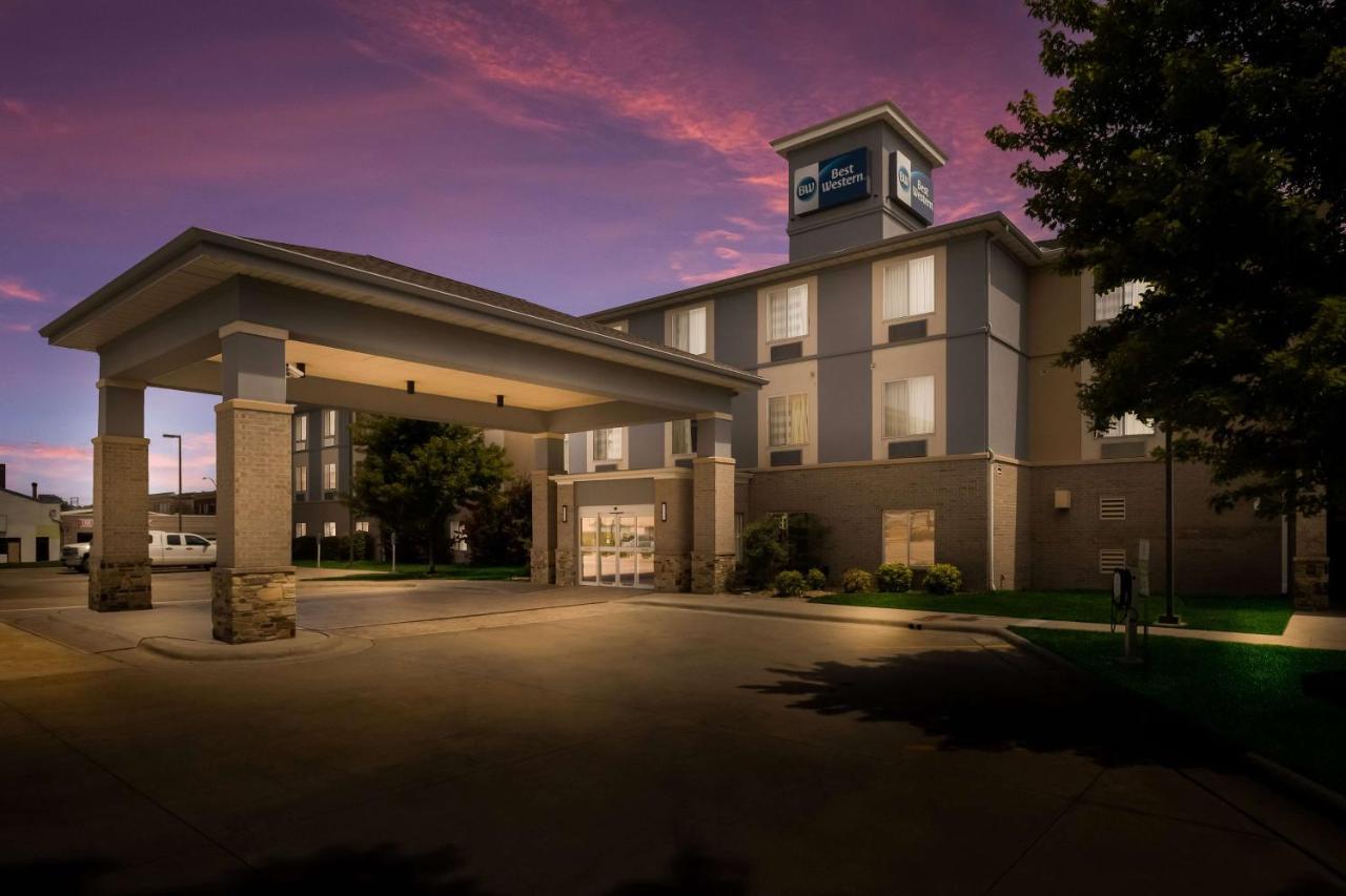 Best Western Coffeyville Central Business District Inn And Suites ภายนอก รูปภาพ