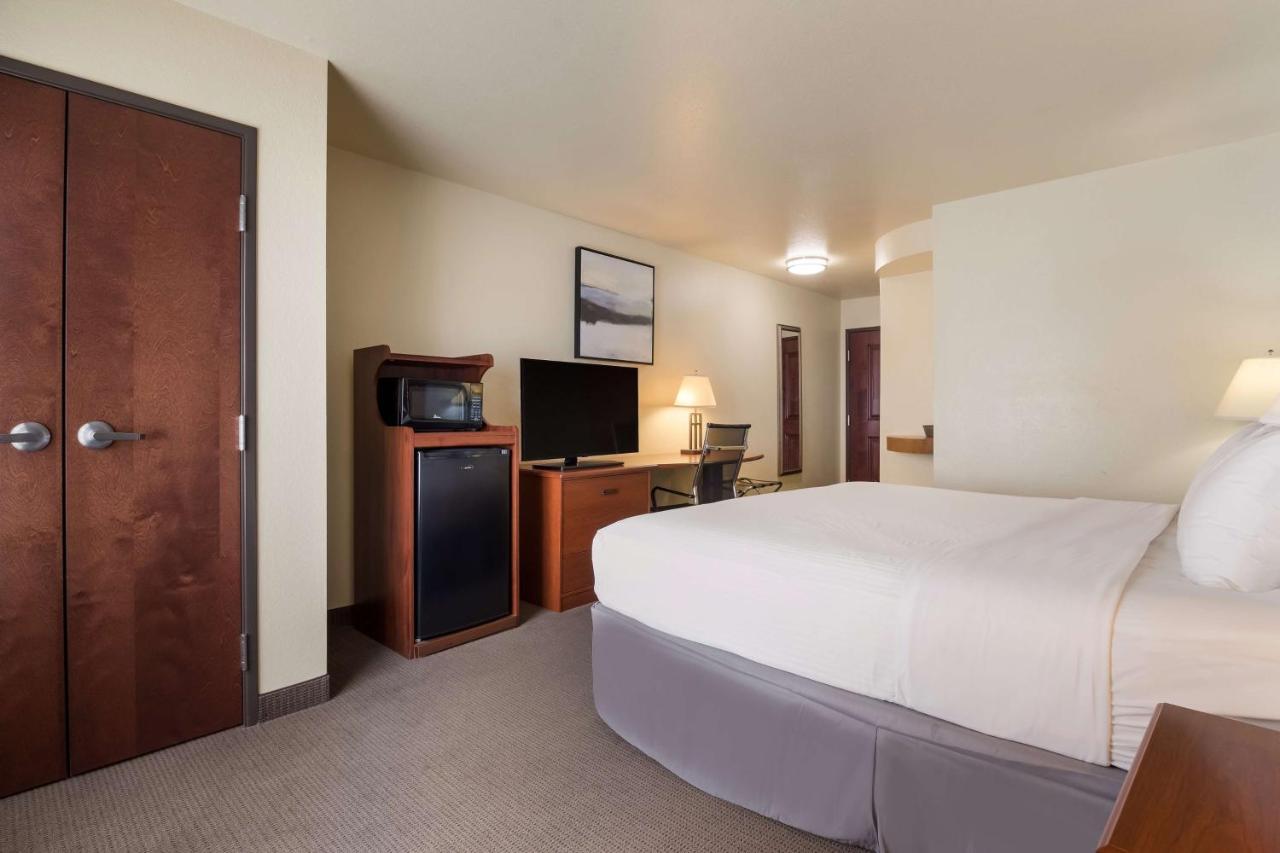 Best Western Coffeyville Central Business District Inn And Suites ภายนอก รูปภาพ