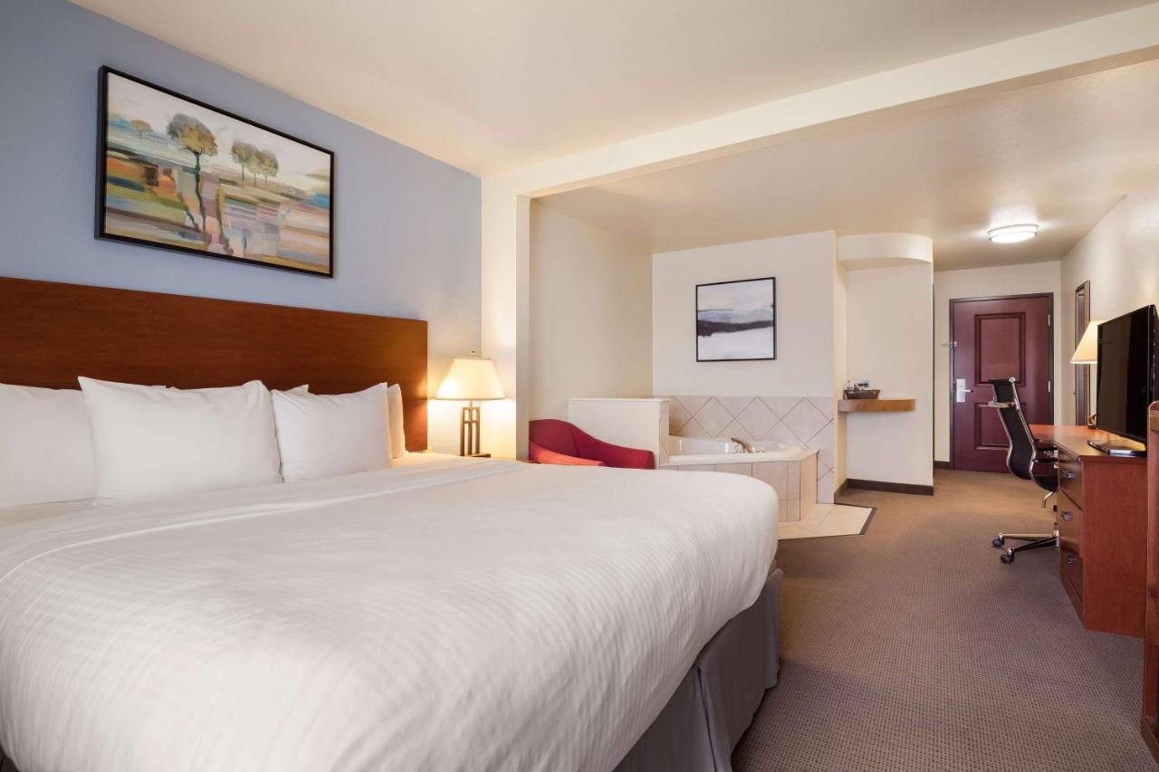 Best Western Coffeyville Central Business District Inn And Suites ภายนอก รูปภาพ