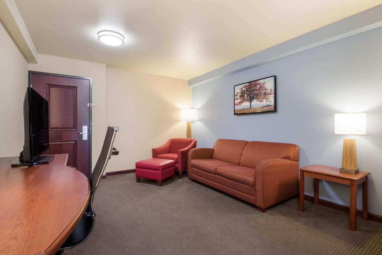 Best Western Coffeyville Central Business District Inn And Suites ภายนอก รูปภาพ